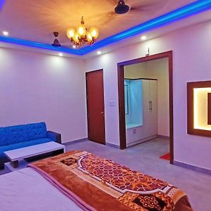 Deluxe King Suite